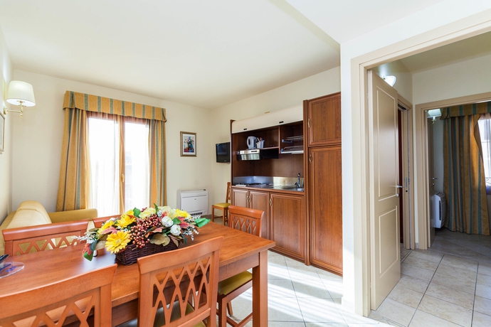 Imagen de los interiores del Hotel Regina Elena. Foto 17