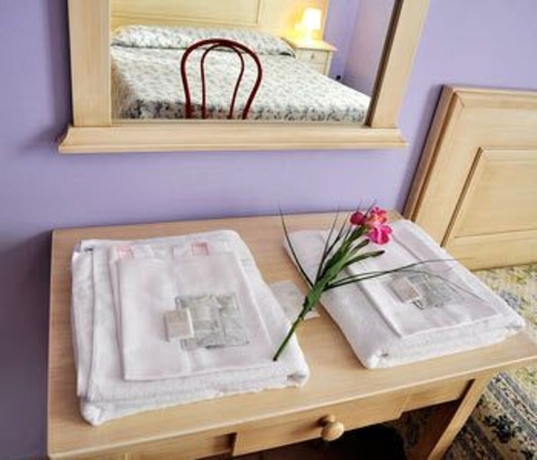 Imagen de la habitación del Hotel Regina, Florencia. Foto 9