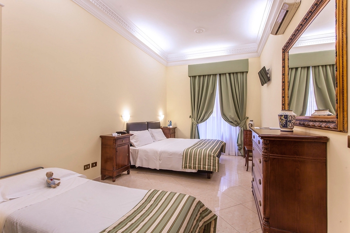 Imagen de la habitación del Hotel Regina Giovanna. Foto 4
