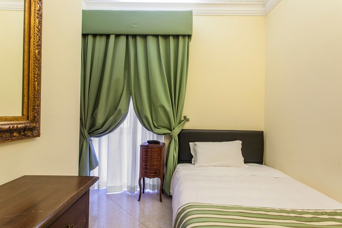 Imagen de la habitación del Hotel Regina Giovanna. Foto 6