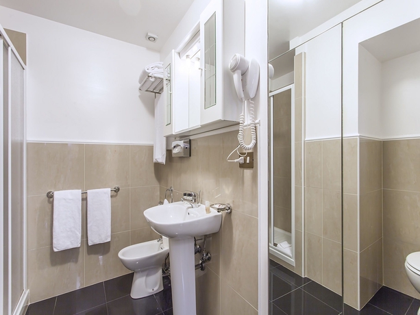 Imagen de la habitación del Hotel Regina Giovanna. Foto 8