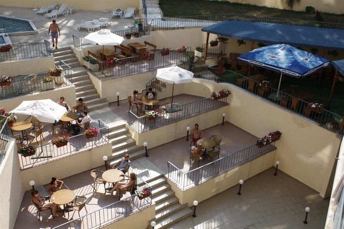 Imagen general del Hotel Regina - Golden Sands. Foto 7