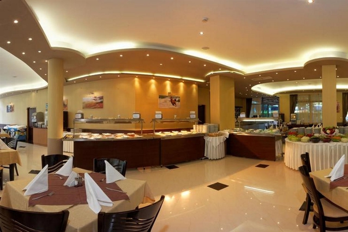 Imagen general del Hotel Regina - Golden Sands. Foto 8