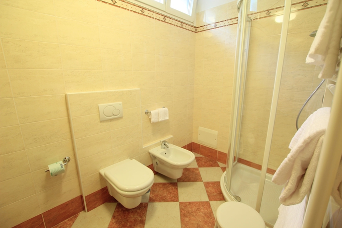 Imagen de la habitación del Hotel Regina, Gravedona. Foto 4