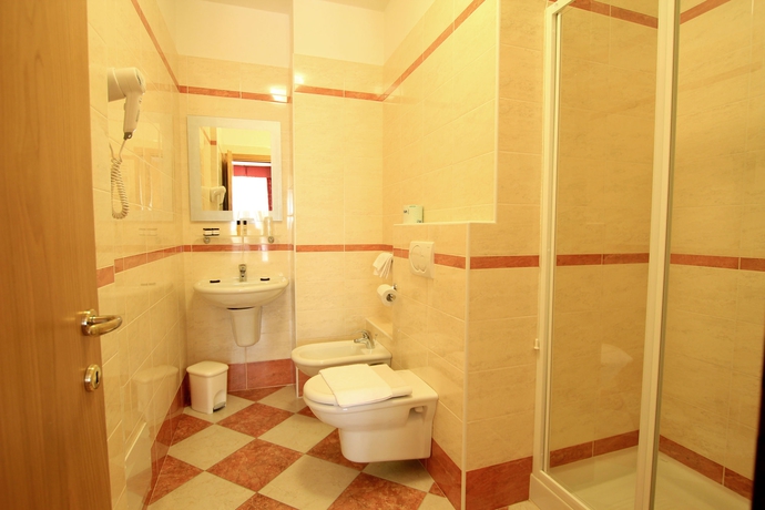 Imagen de la habitación del Hotel Regina, Gravedona. Foto 6