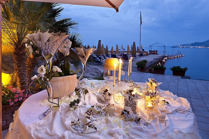 Imagen de los exteriores del Hotel Regina Isabella - Resort Spa Restaurant. Foto 10