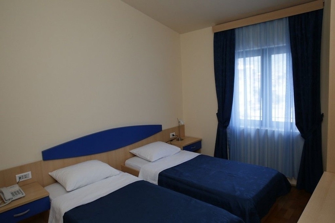 Imagen de la habitación del Hotel Regina Jelena. Foto 6