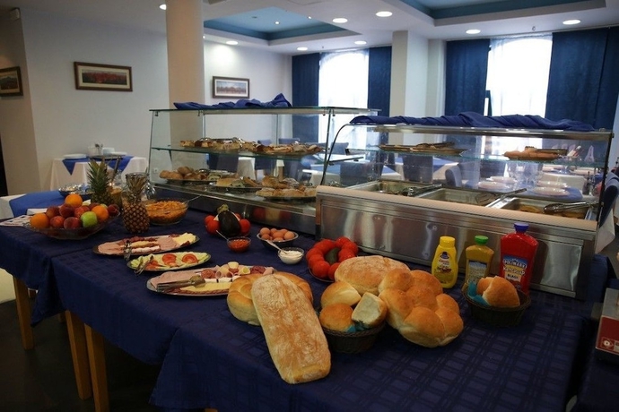 Imagen del bar/restaurante del Hotel Regina Jelena. Foto 5