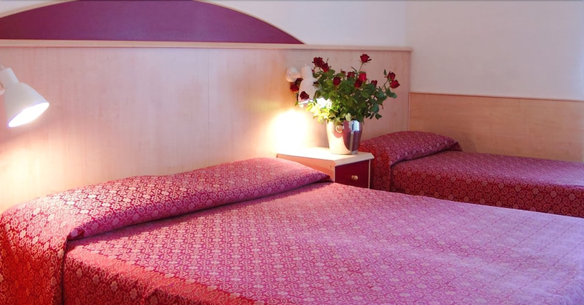 Imagen de la habitación del Hotel Regina, Lignano Sabbiadoro. Foto 12