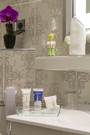 Imagen de la habitación del Hotel Regina Louvre. Foto 5