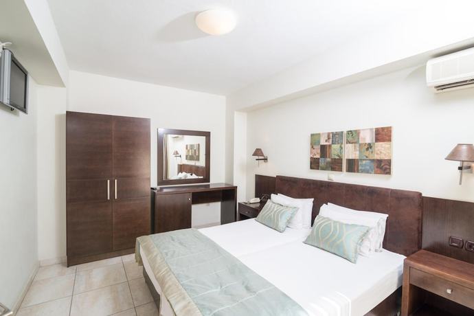 Imagen de la habitación del Hotel Regina Mare, Katerini. Foto 1