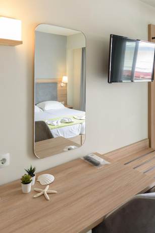 Imagen de la habitación del Hotel Regina Mare, Katerini. Foto 3