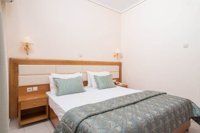 Imagen de la habitación del Hotel Regina Mare, Katerini. Foto 8