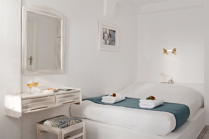 Imagen de la habitación del Hotel Regina Mare, Santorini. Foto 5