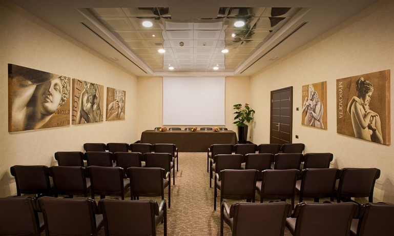 Imagen de los interiores del Hotel Regina Margherita, CAGLIARI. Foto 12