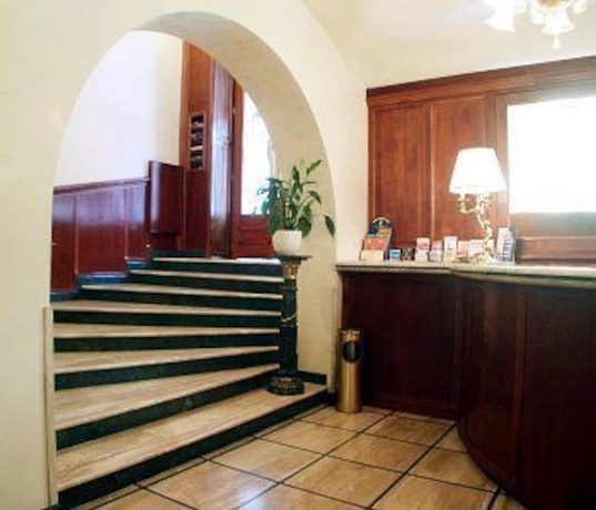 Imagen de los interiores del Hotel Regina Margherita, Roma. Foto 13