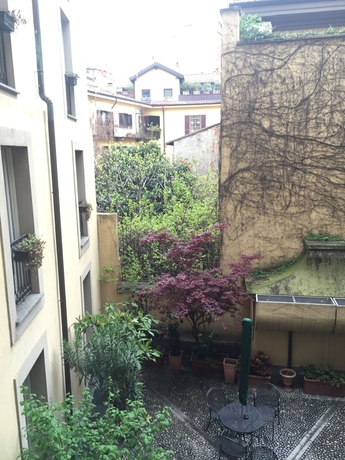 Imagen de los exteriores del Hotel Regina, Milán. Foto 14