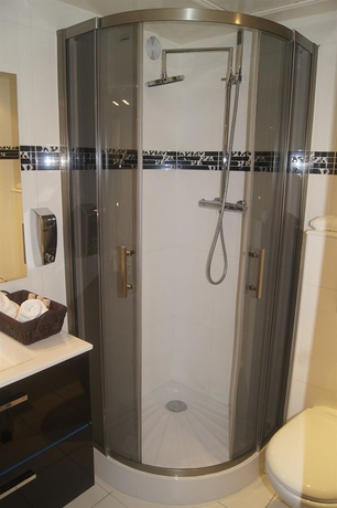 Imagen de la habitación del Hotel Regina Montmartre. Foto 2