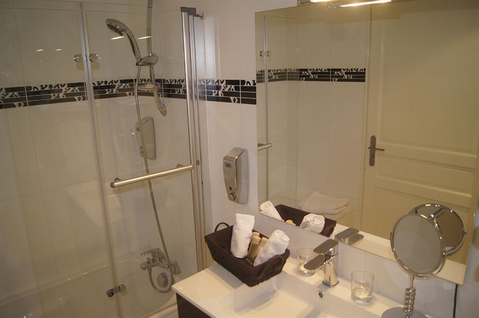 Imagen de la habitación del Hotel Regina Montmartre. Foto 9