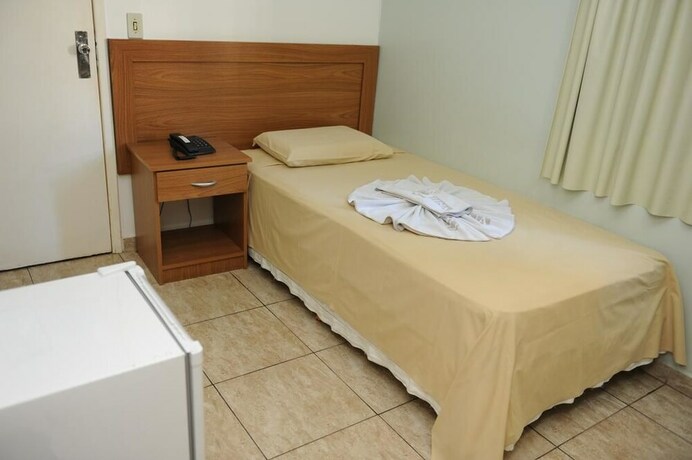 Imagen de la habitación del Hotel Regina, Muriae. Foto 12