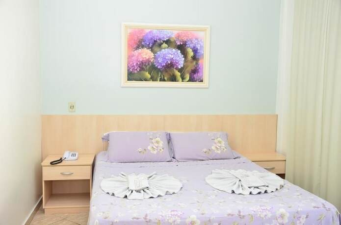 Imagen de la habitación del Hotel Regina, Muriae. Foto 16