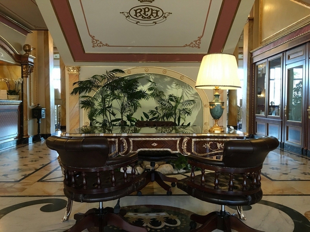 Imagen de los interiores del Hotel Regina Palace. Foto 13