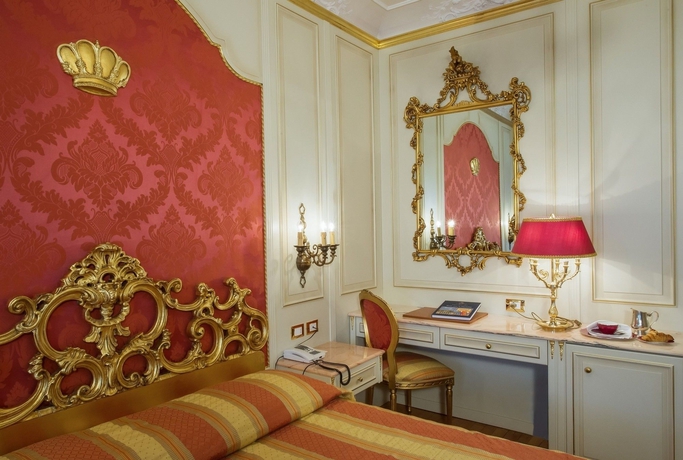 Imagen de la habitación del Hotel Regina Palace. Foto 9