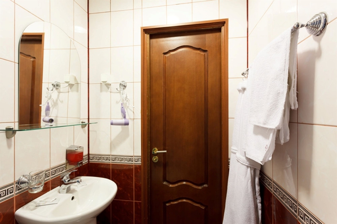 Imagen de la habitación del Hotel Regina, San Petersburgo. Foto 12