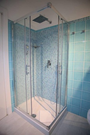 Imagen de la habitación del Hotel Regina Simius. Foto 12