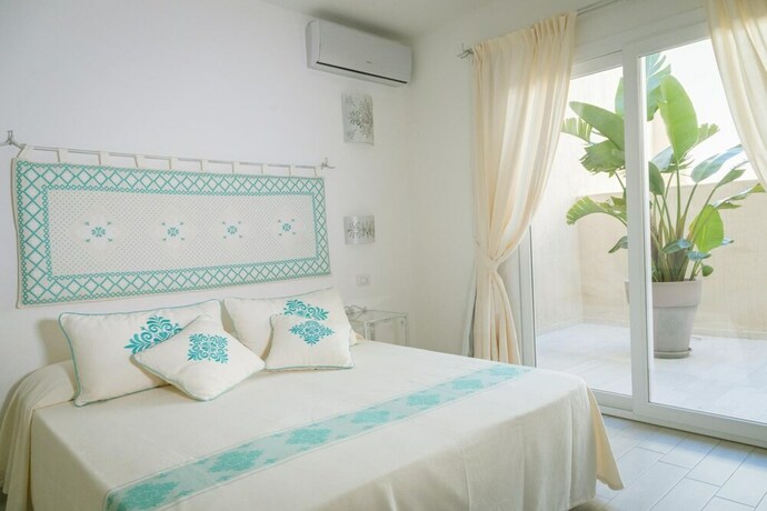 Imagen de la habitación del Hotel Regina Simius. Foto 17