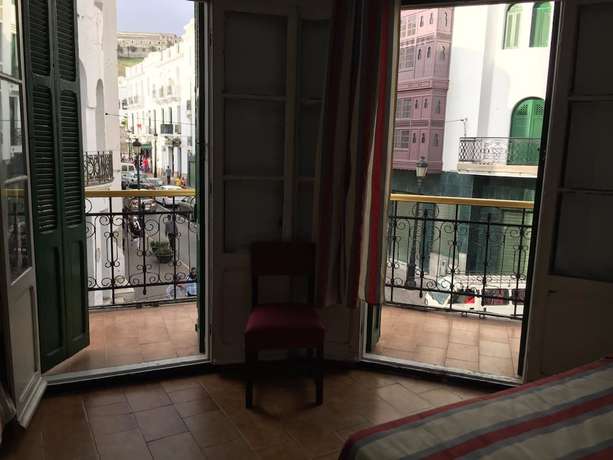 Imagen de la habitación del Hotel Regina, Tetuán. Foto 16