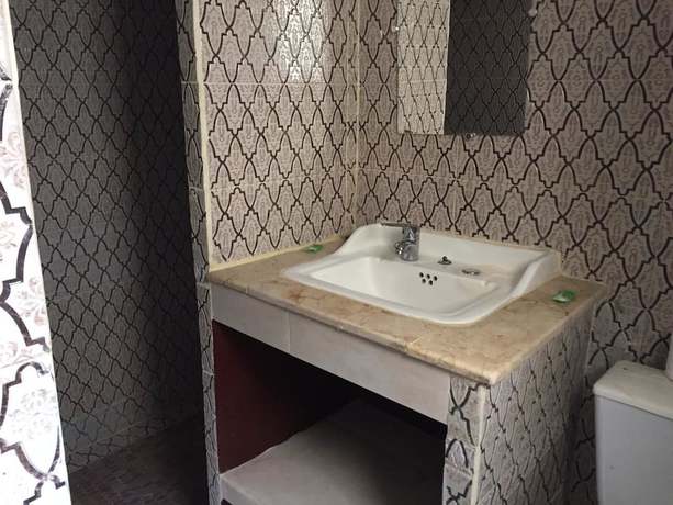 Imagen de la habitación del Hotel Regina, Tetuán. Foto 17