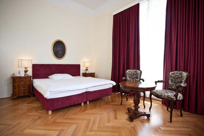 Imagen de la habitación del Hotel Regina, Viena. Foto 9