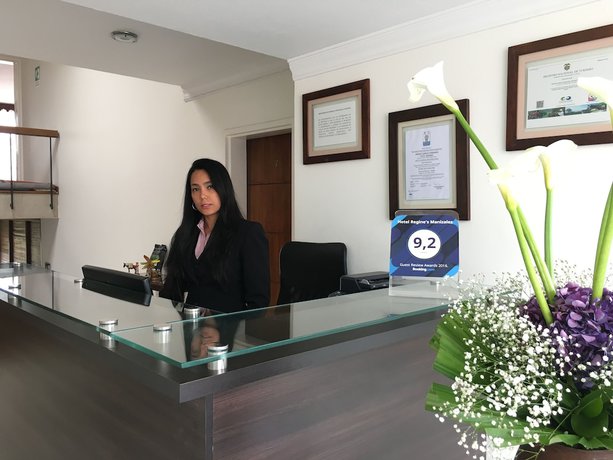 Imagen de los interiores del Hotel Regines. Foto 17