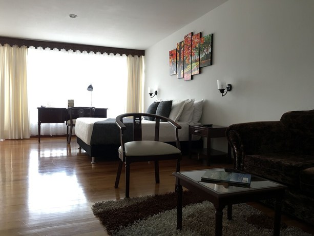 Imagen de la habitación del Hotel Regines. Foto 7
