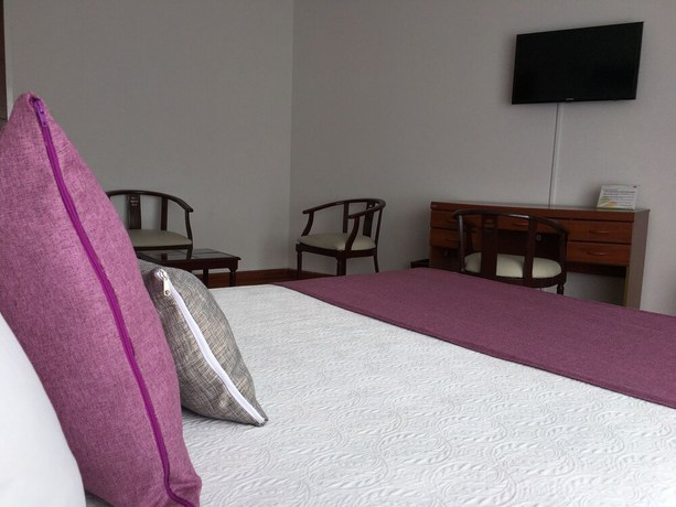 Imagen de la habitación del Hotel Regines. Foto 13
