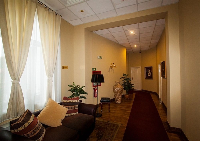 Imagen de los interiores del Hotel Reginetta. Foto 10