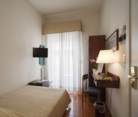 Imagen de la habitación del Hotel Reginna Palace. Foto 5