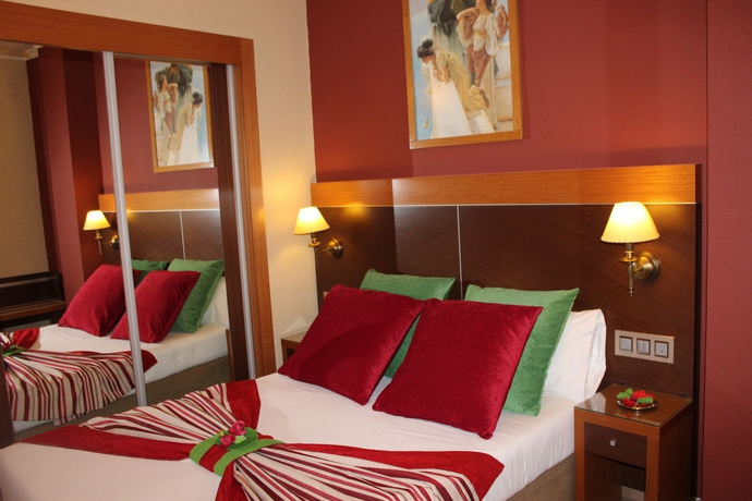 Imagen de la habitación del Hotel Regio 2. Foto 11