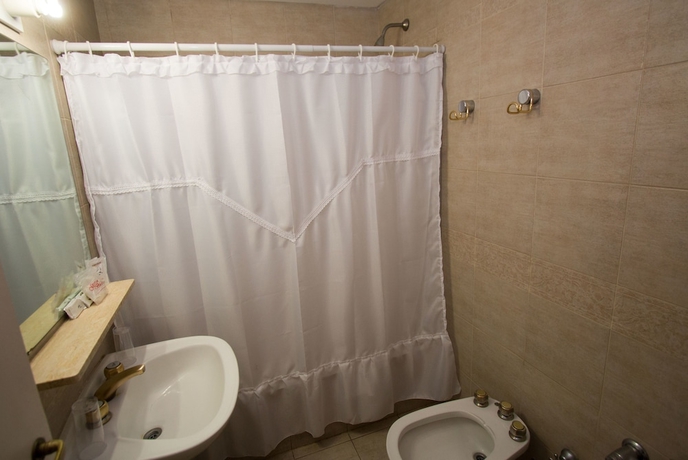 Imagen de la habitación del Hotel Regis Orho. Foto 4