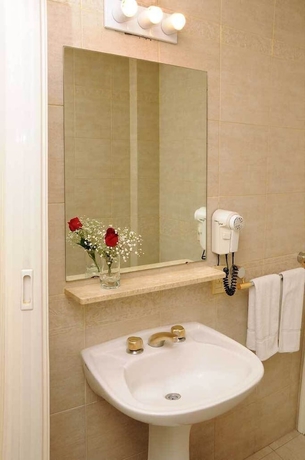 Imagen de la habitación del Hotel Regis Orho. Foto 5