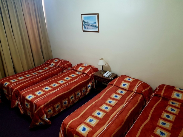 Imagen de la habitación del Hotel Regis Orho. Foto 9