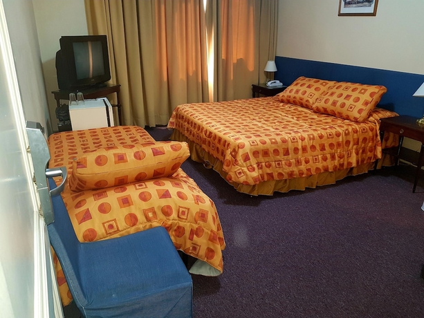 Imagen de la habitación del Hotel Regis Orho. Foto 13