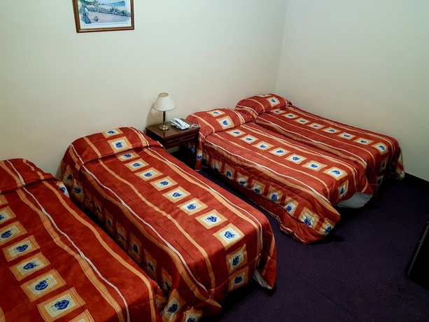 Imagen de la habitación del Hotel Regis Orho. Foto 16