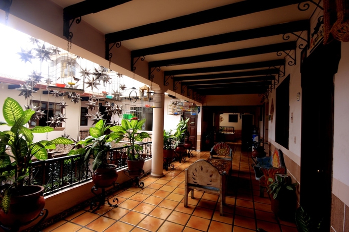 Imagen general del Hotel Regis, Uruapan. Foto 1