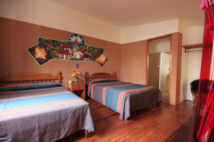 Imagen de la habitación del Hotel Regis, Uruapan. Foto 7