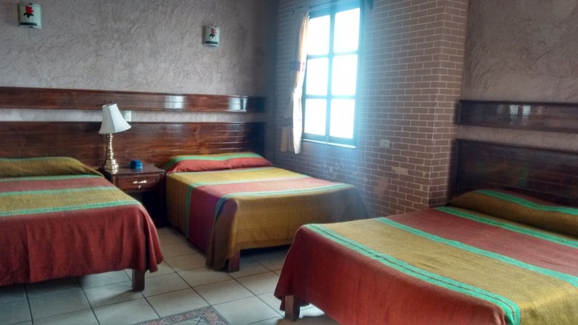 Imagen de la habitación del Hotel Regis, Uruapan. Foto 14