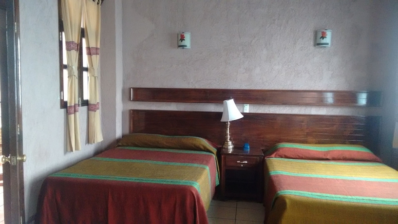 Imagen de la habitación del Hotel Regis, Uruapan. Foto 15