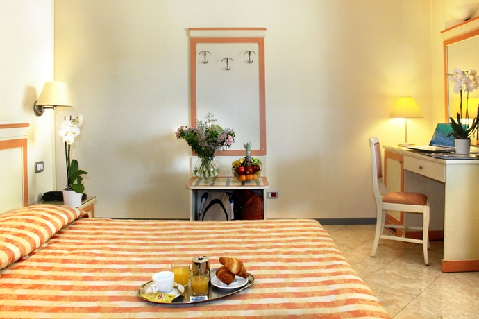 Imagen de la habitación del Hotel Regit. Foto 8