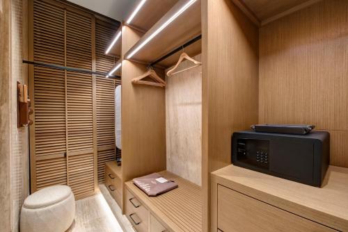 Imagen general del Hotel Regnum The Crown. Foto 11